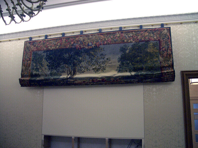 tapestry festoon mechanism at the Villa Mumm Kronberg